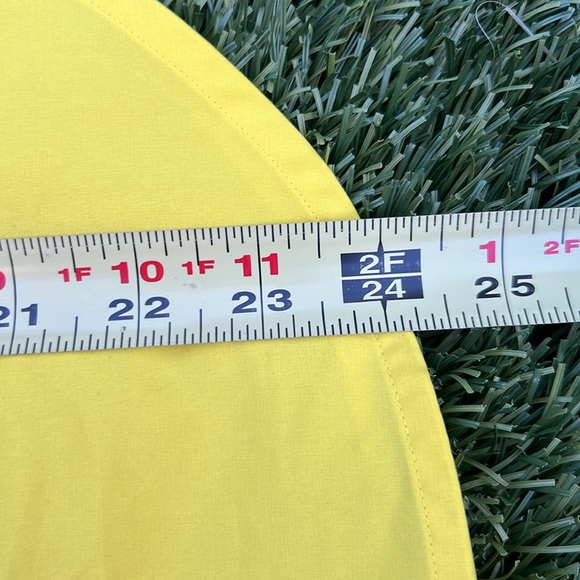 EUC Lululemon Women’s Running Top: Featherweight Singlet in Sizzle - Picture 7 of 8